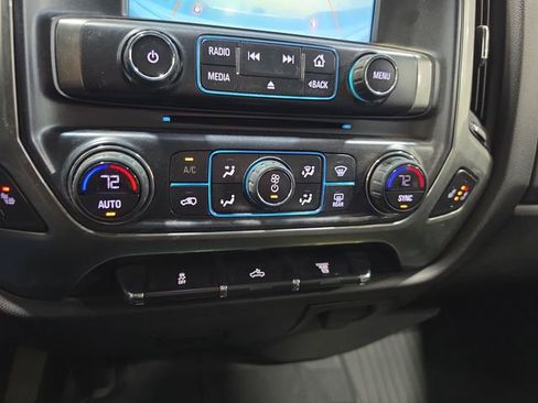 Used 2019 Chevrolet Silverado 2500 LT AWD/4WD image 9