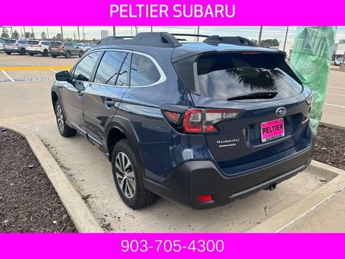 Used 2025 Subaru Outback Premium image 12