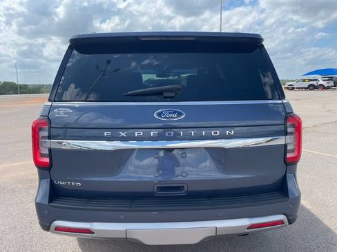 Used 2022 Ford Expedition Limited AWD/4WD image 7