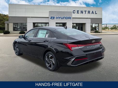 New 2026 Hyundai Elantra Limited image 6