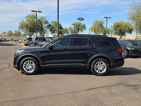 New 2026 Ford Explorer Active RWD image 5
