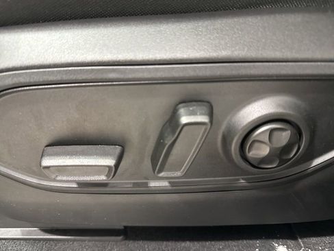 New 2026 Jeep Grand Cherokee L Laredo AWD/4WD image 21