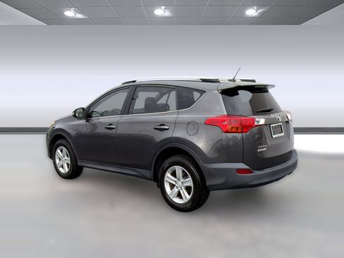 Used 2014 Toyota RAV4 XLE FWD image 3