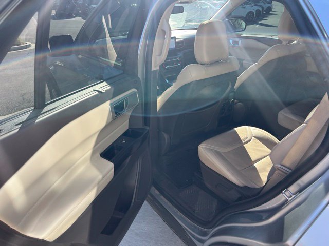Used 2020 Ford Explorer Platinum AWD/4WD image 19