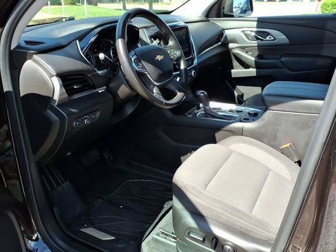 Used 2019 Chevrolet Traverse LT w/ LPO, Floor Liner Package AWD/4WD image 10