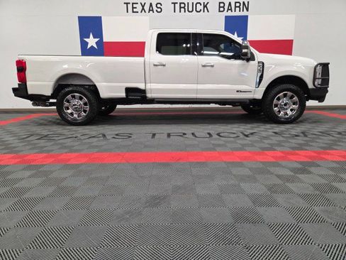 Used 2024 Ford F350 Lariat w/ Lariat Ultimate Package image 2