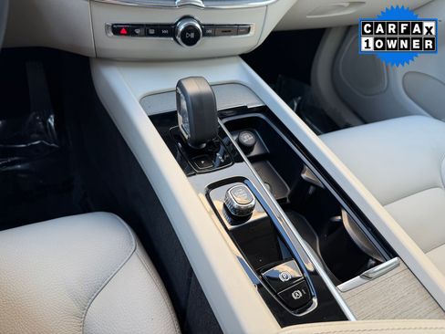 Used 2023 Volvo XC60 B5 Plus w/ Protection Package Premier image 20