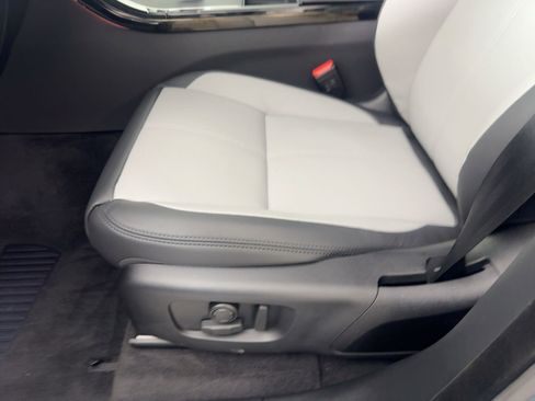 New 2026 Land Rover Range Rover Velar Dynamic SE image 14