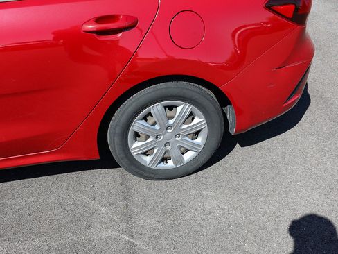 Used 2021 Kia Rio S FWD image 3