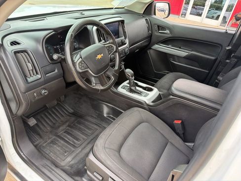 Used 2022 Chevrolet Colorado LT w/ Fleet Safety Package RWD image 20