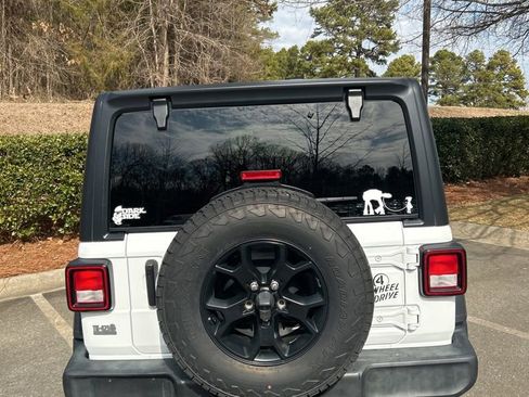 Used 2021 Jeep Wrangler Unlimited Sport image 31