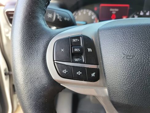 Used 2023 Ford Explorer XLT w/ Equipment Group 202A RWD image 20