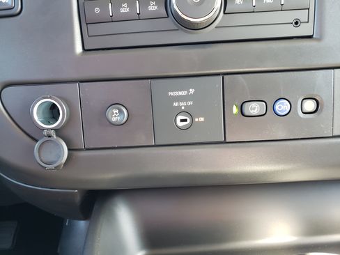 New 2025 Chevrolet Express 2500 Full-size Cargo Van w/ Driver Convenience Package image 25