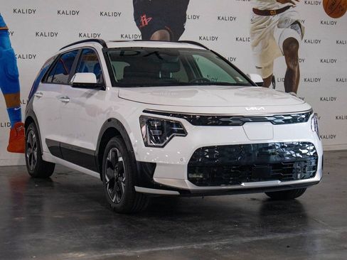New 2023 Kia Niro Wave FWD image 20
