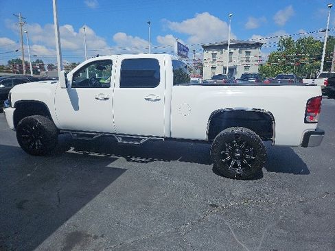 Used 2014 Chevrolet Silverado 2500 LTZ w/ LTZ Plus Package AWD/4WD image 5