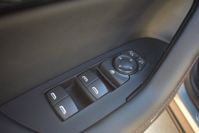 Used 2025 Chevrolet Blazer RS FWD image 13