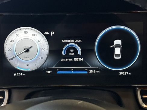 Used 2021 Hyundai Elantra Limited image 20