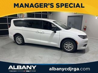 New 2025 Chrysler Voyager LX video 1