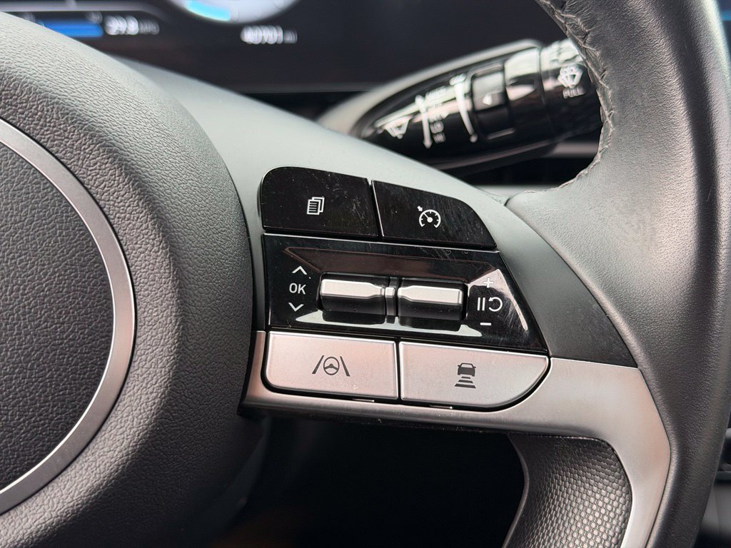 Used 2023 Hyundai Elantra SEL w/ Convenience Package FWD image 16