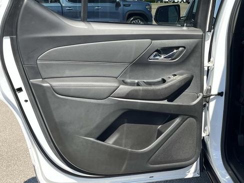 Certified 2023 Chevrolet Traverse LT FWD image 20