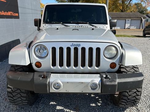 Used 2012 Jeep Wrangler Unlimited Sahara w/ Connectivity Group image 9
