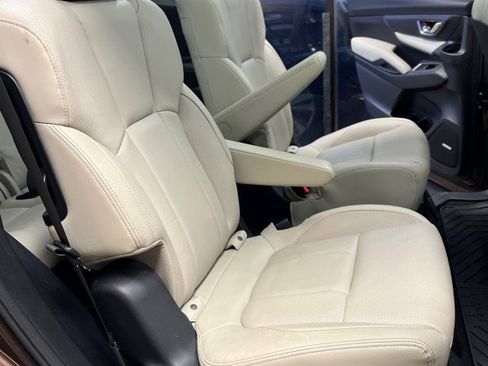 Used 2019 Subaru Ascent Limited w/ Popular Package #2A image 14