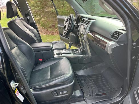 Used 2016 Toyota 4Runner Limited image 5