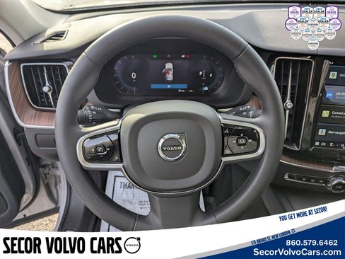 Certified 2022 Volvo XC60 B6 Inscription w/ Advanced Package image 10
