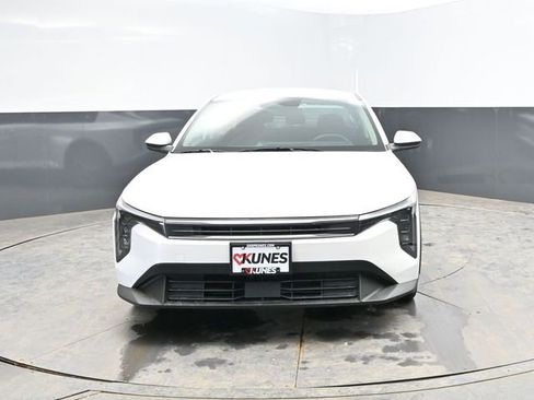 Used 2025 Kia K4 LXS image 2