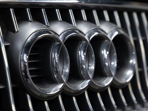 Used 2013 Audi A4 Premium w/ Convenience Pkg image 8