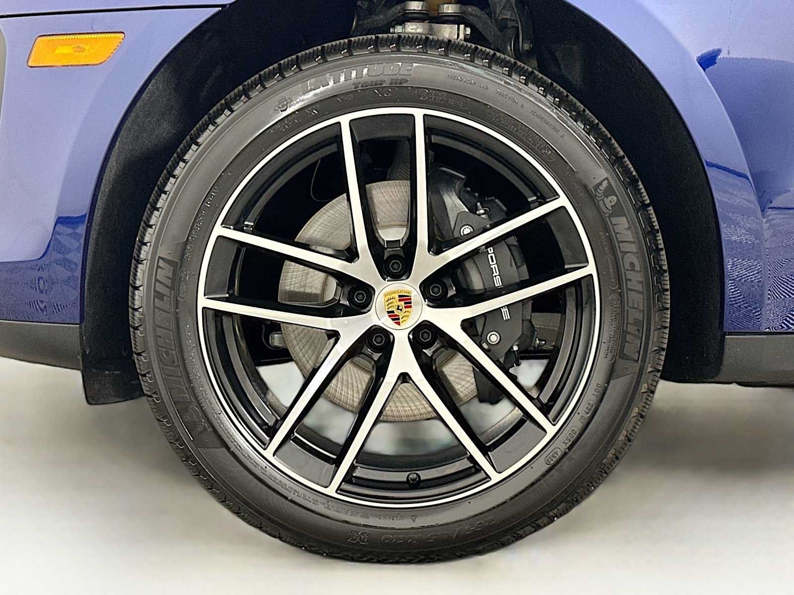 Used 2026 Porsche Macan AWD/4WD image 32