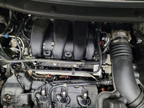 Used 2018 Ford Explorer XLT image 30