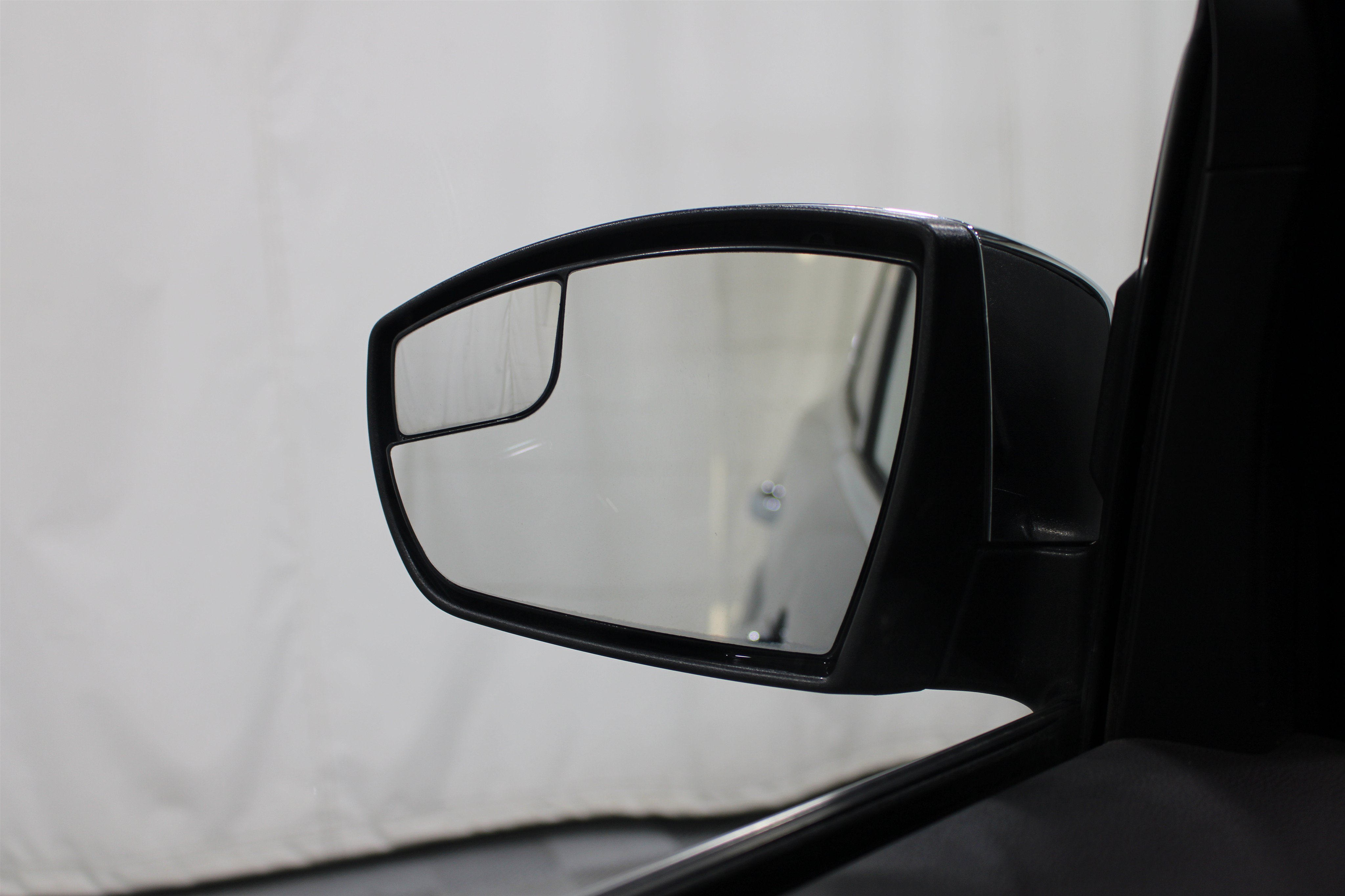 Used 2014 Ford Escape SE w/ SE Chrome Package FWD image 10
