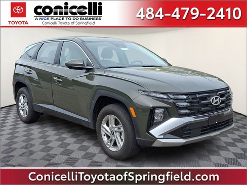 Used 2025 Hyundai Tucson SE image 1