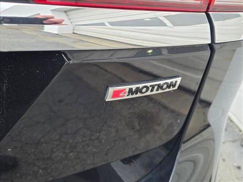 Used 2022 Volkswagen Atlas SE image 16