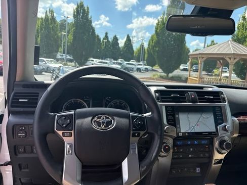 Used 2024 Toyota 4Runner Limited AWD/4WD image 15