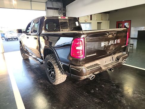 Used 2025 RAM 1500 Big Horn AWD/4WD image 4