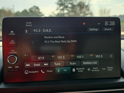 Used 2024 Honda Pilot Touring image 24