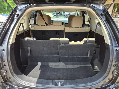 Used 2019 Mitsubishi Outlander SE AWD/4WD image 14