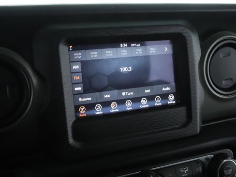 Used 2022 Jeep Wrangler Unlimited Sport image 12