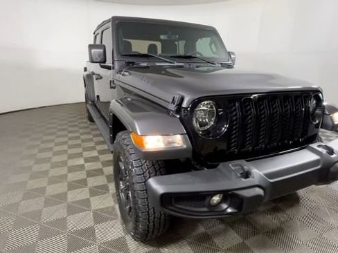 Used 2022 Jeep Gladiator Sport AWD/4WD image 13