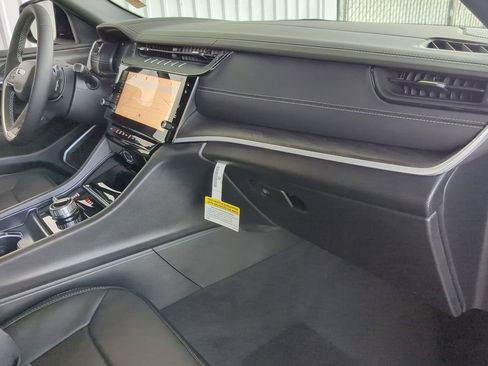 New 2026 Jeep Grand Cherokee Limited AWD/4WD image 21