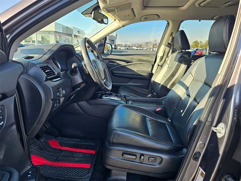 Used 2016 Honda Pilot Touring image 19