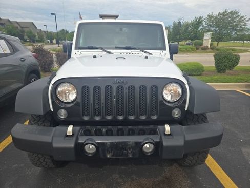 Used 2016 Jeep Wrangler Sport AWD/4WD image 2