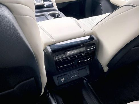 Used 2025 Acura MDX A-Spec image 37