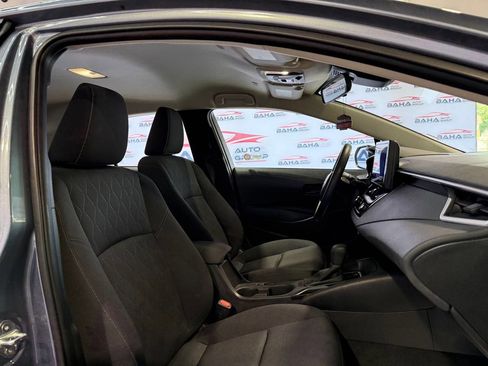 Used 2025 Toyota Corolla LE image 46