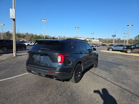 Used 2023 Ford Explorer ST-Line w/ Class IV Trailer Tow Package image 3