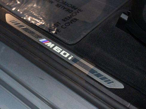 Used 2023 BMW X7 M60i image 21