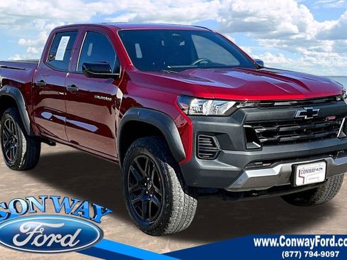 Used 2024 Chevrolet Colorado Trail Boss w/ Technology Package AWD/4WD image 1