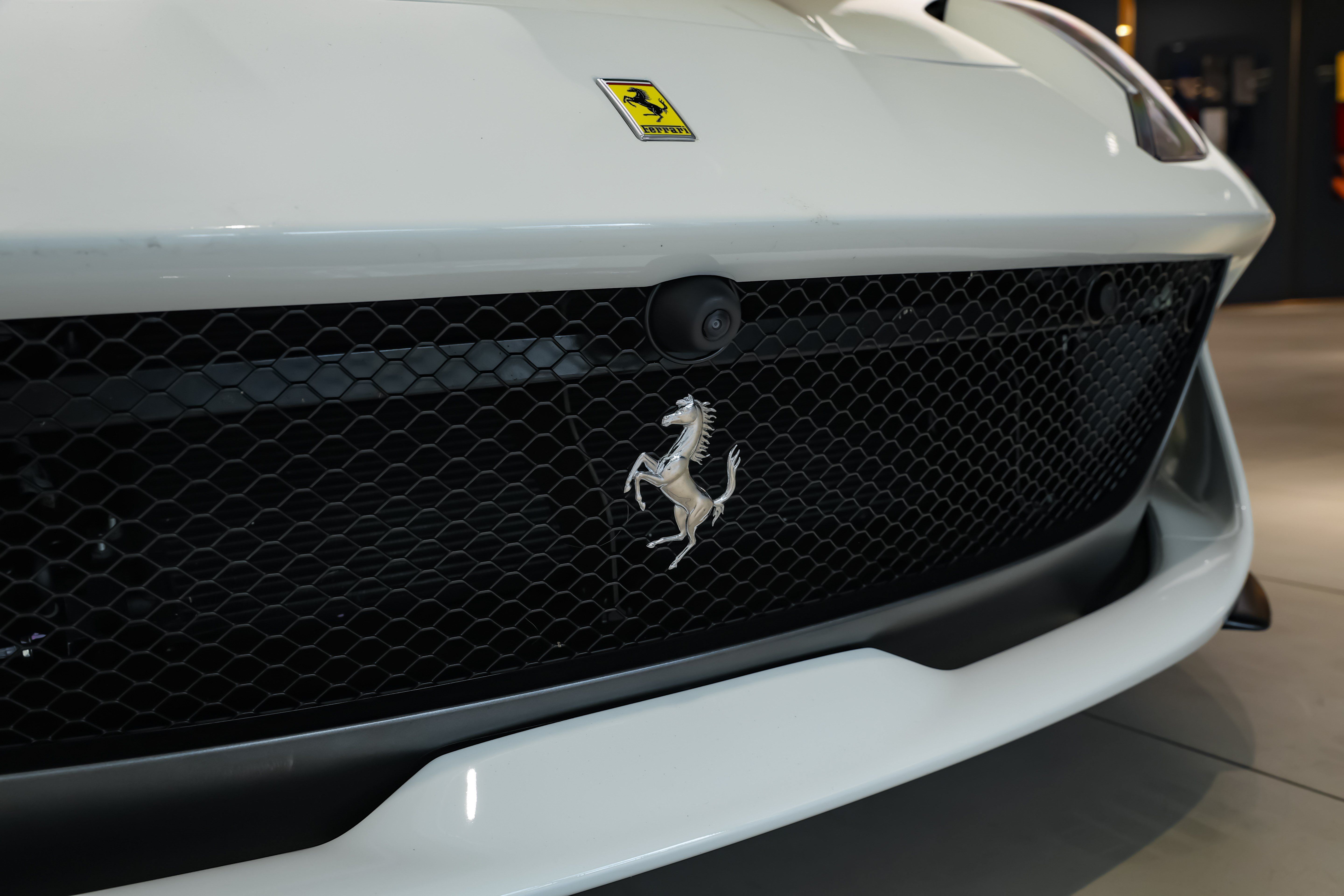 Used 2021 Ferrari 812 GTS RWD image 27